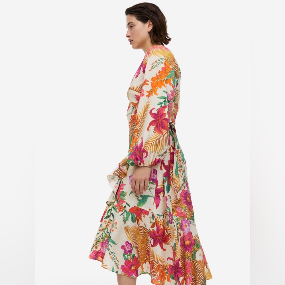 H&M Floral Wrap Dress - Picture 3 of 4